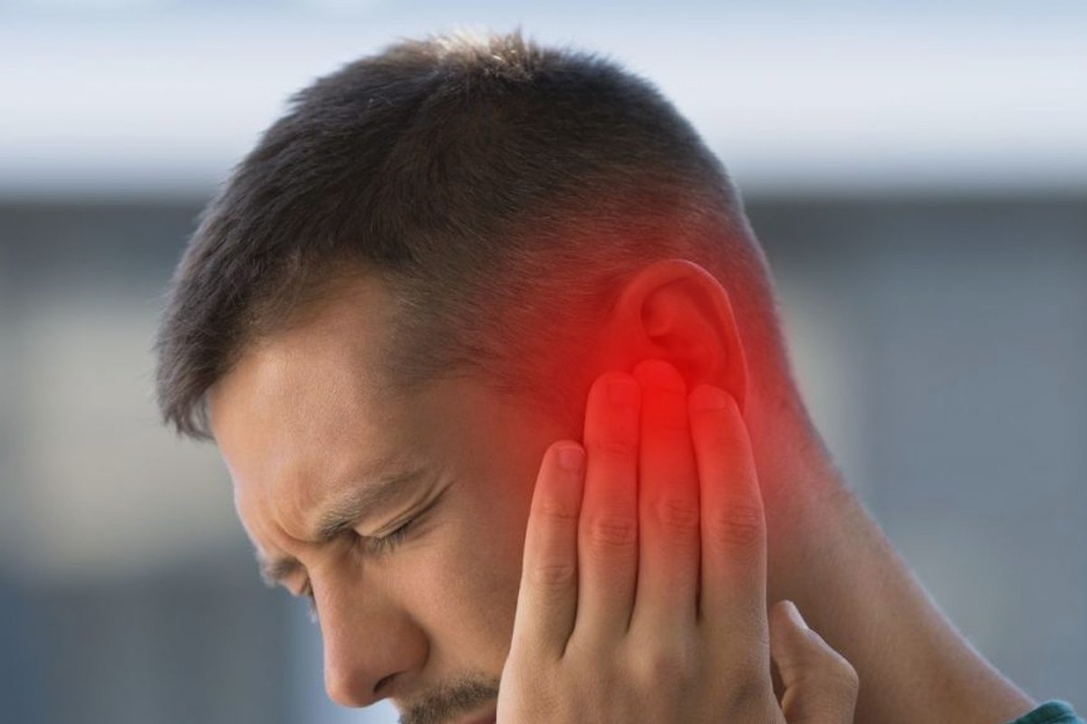 Ear health illustration for Ear Pain And Colds